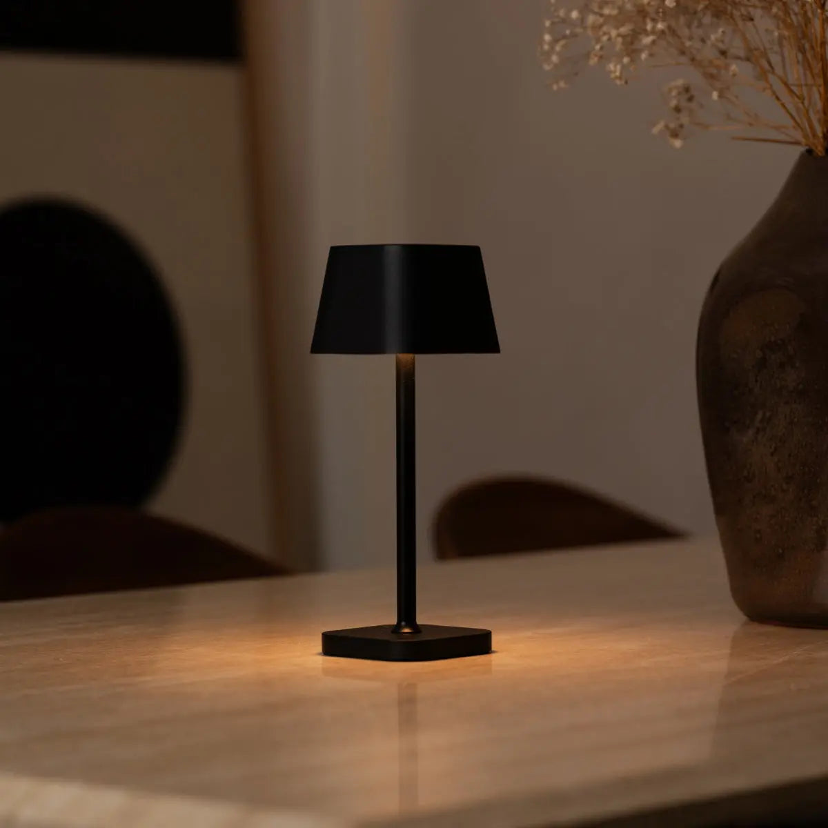 Ava Black Rechargeable Table Lamp | Sleek Cordless Lighting Solution Tavellio