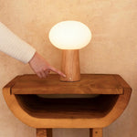 Max - Wooden cordless and rechargeable table lamp with glass Tavellio