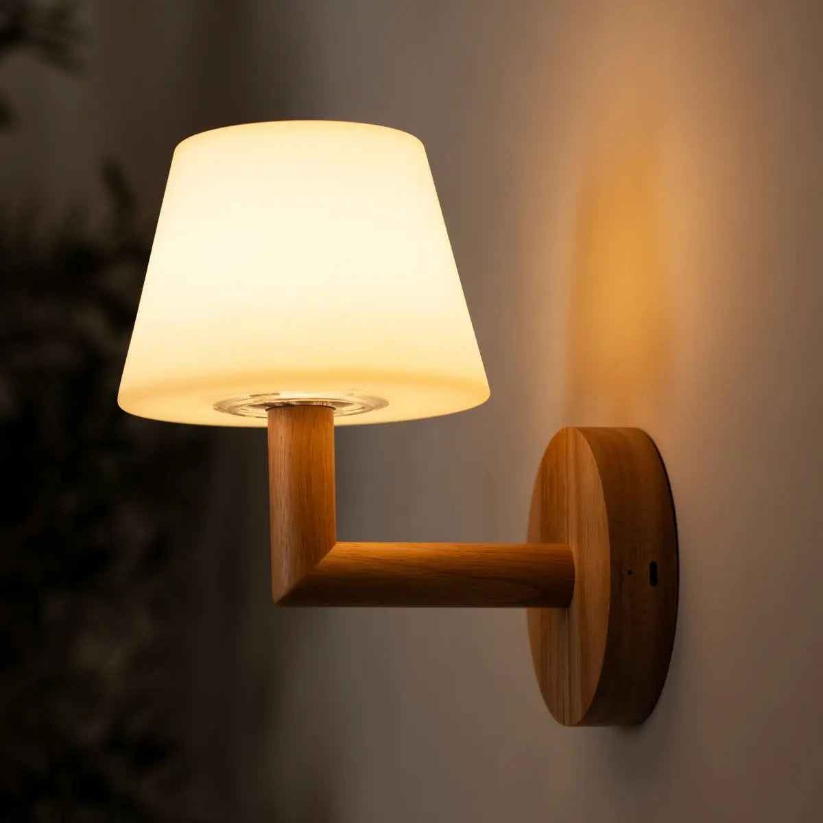 Ted Wooden Rechargeable Wall Lamp | Cordless & Dimmable Lighting Tavellio