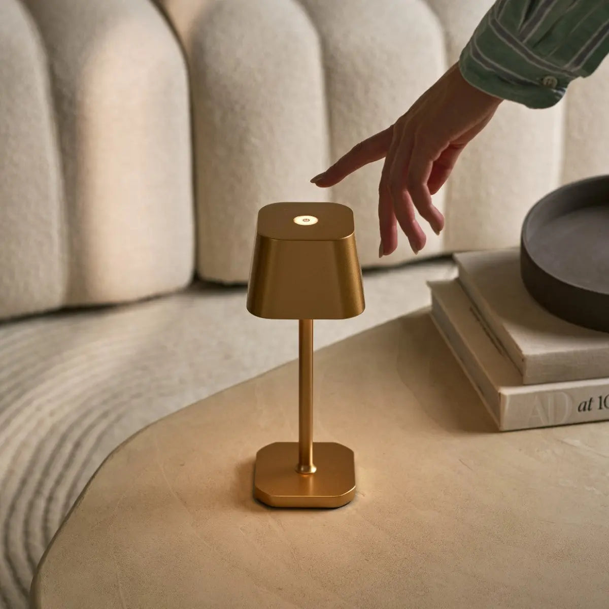 Ava Gold Rechargeable Table Lamp | Cordless, Dimmable & Stylish Tavellio