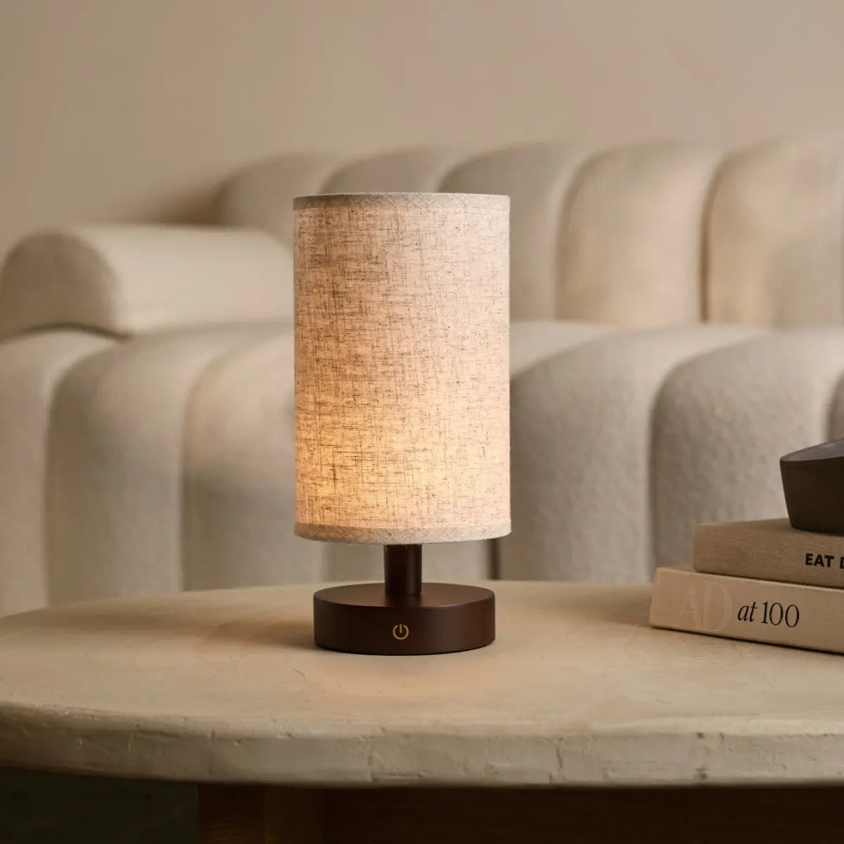 Ben Wooden Dark Brown Table Lamp – Rechargeable, Dimmable, USB-C Powered Tavellio