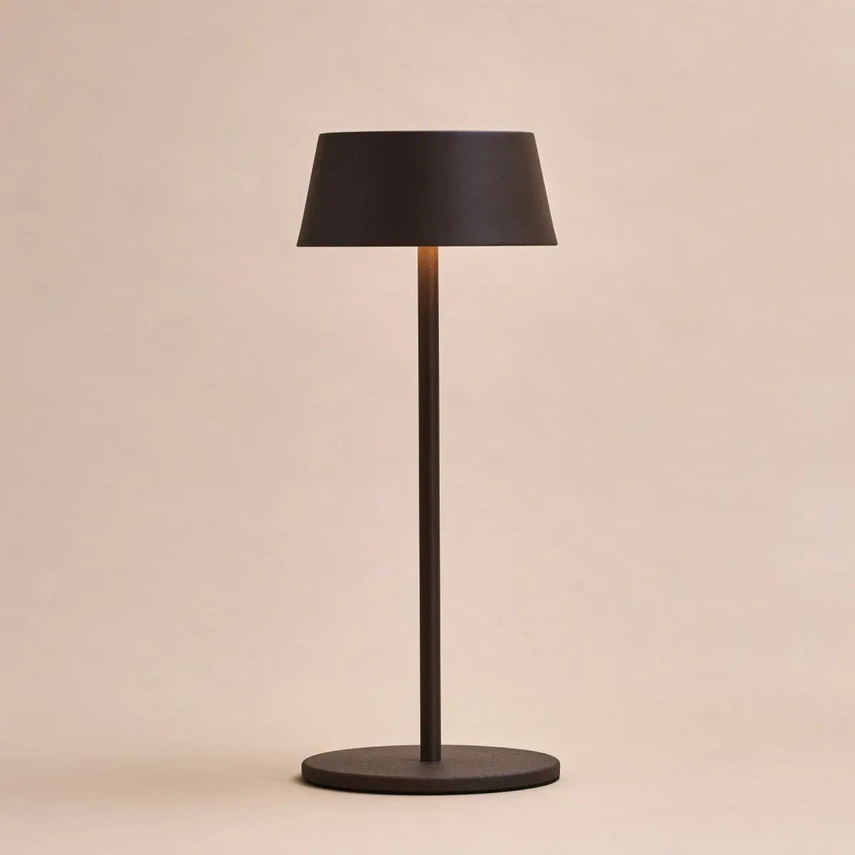 Hugo Mocha Brown Rechargeable Table Lamp - Stylish, Dimmable & Cordless Tavellio