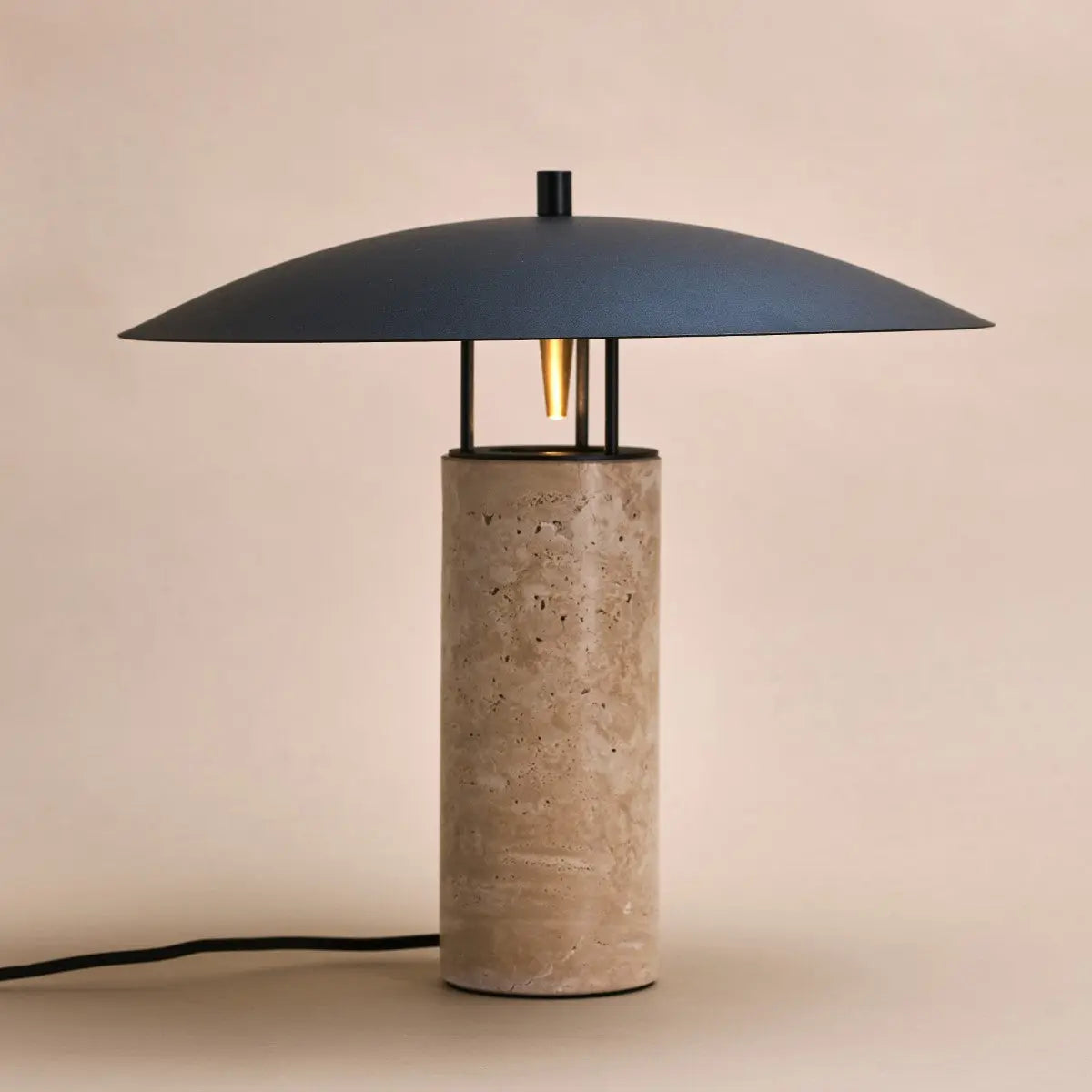 Nicolaas - Lamp made of travertine and metal Tavellio