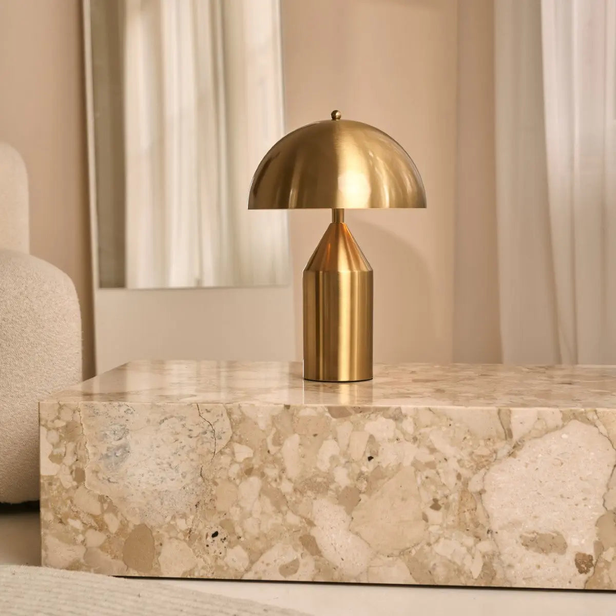 Otto Gold Dressoir Lamp – Stylish Metal Table Lamp for Any Room Tavellio